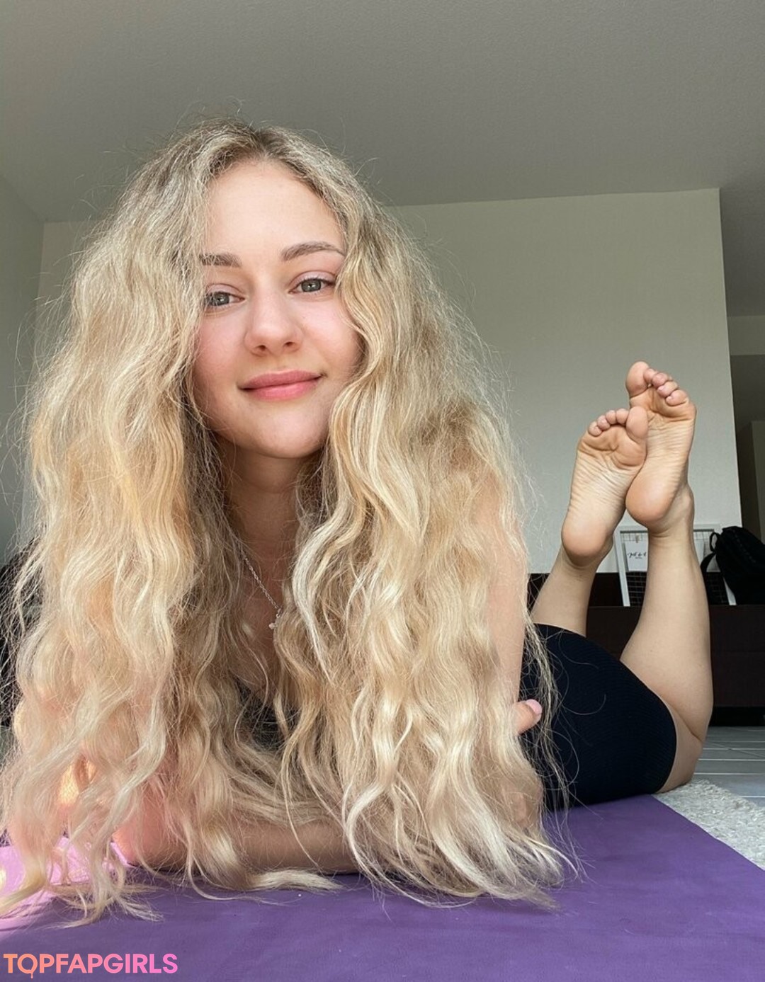 granny feet onlyfans art naked photo