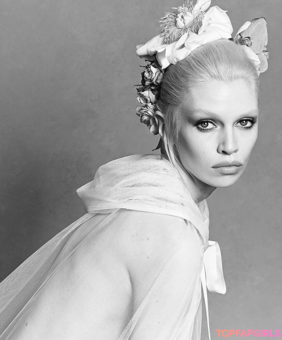 Stella Maxwell nudes model picture
