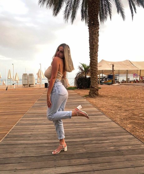 selfie nude onlyfans hot naked photo