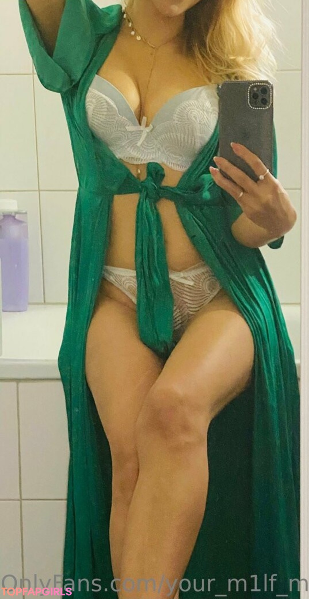 your m1lf mama model beautiful photos