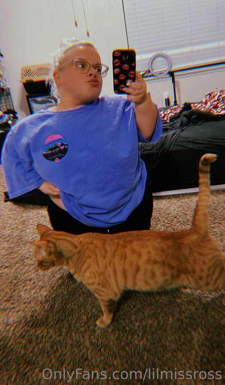 lilmissross art actress pic