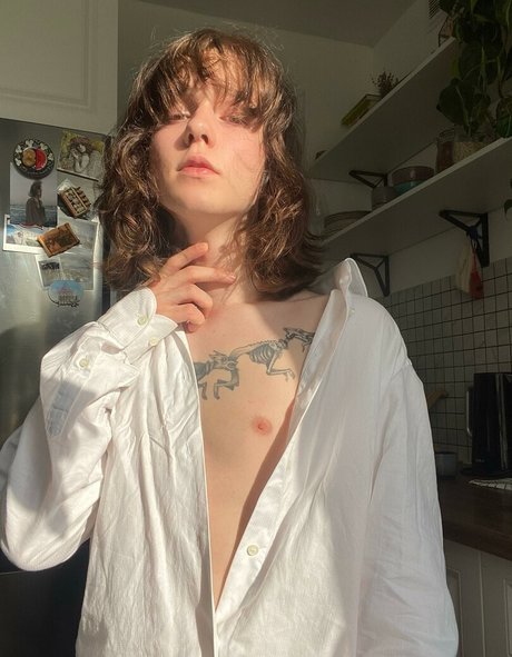 Mossy Barmales hd star img