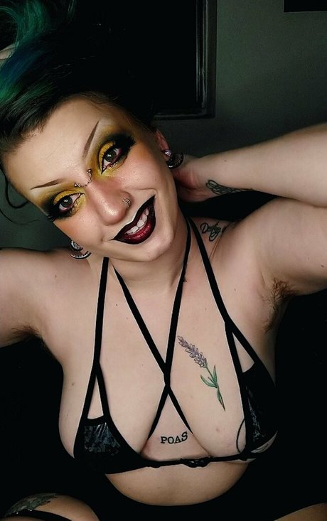 sarahsuccubusfreepreview sexy star image