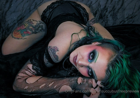 sarahsuccubusfreepreview sex actress photo