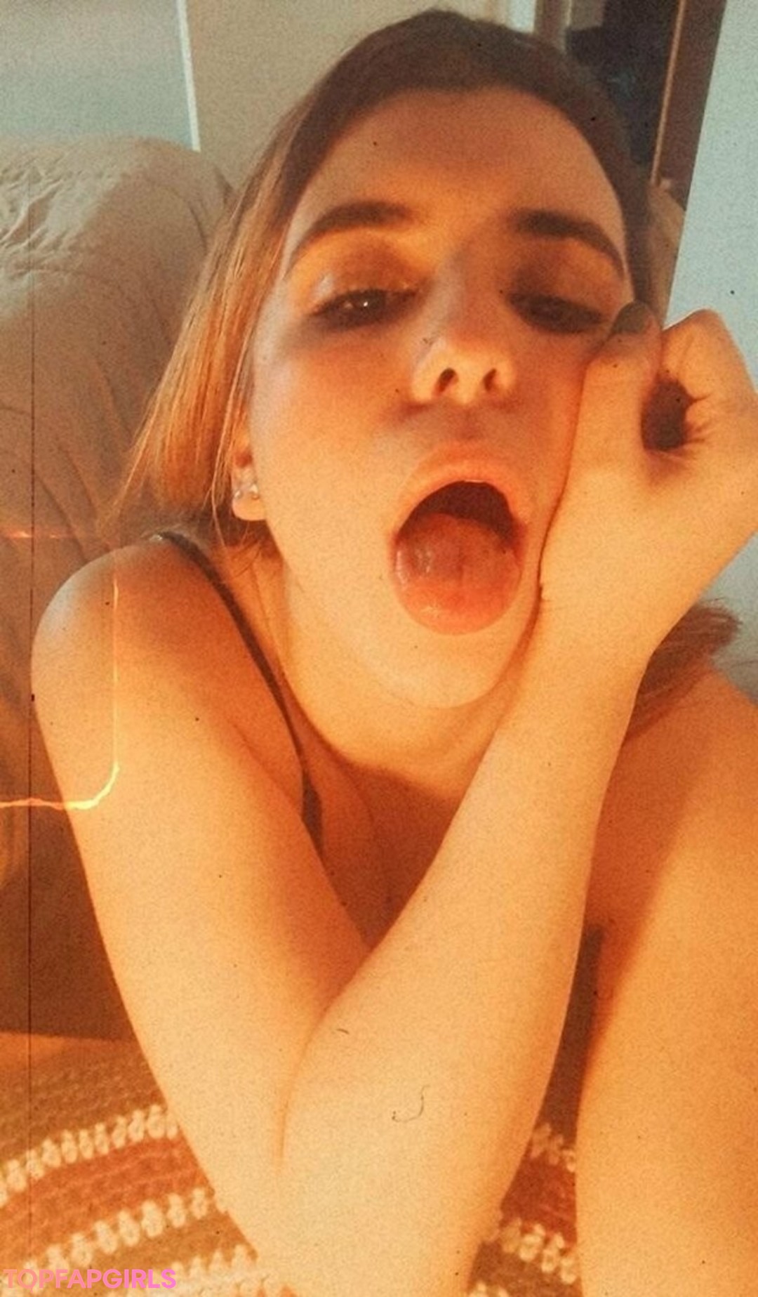 ccapitanax nude actress gallery