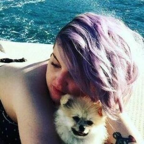Kelly Osbourne profile image