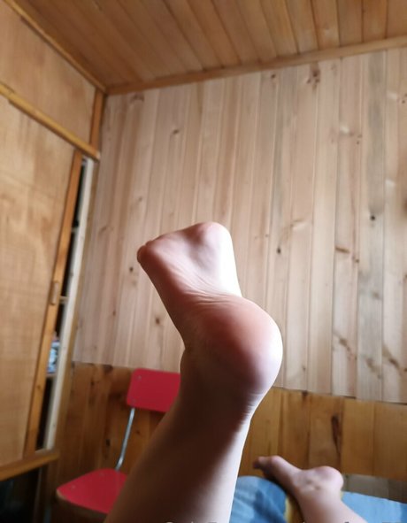 paufeet75 model naked img