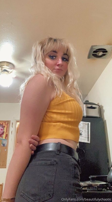 beautifulychaotic pornstar art pics