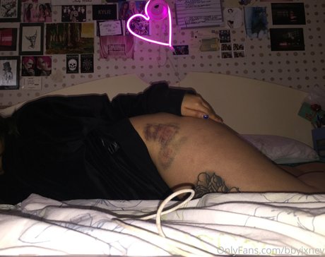 bbyjxney_ star xxx image