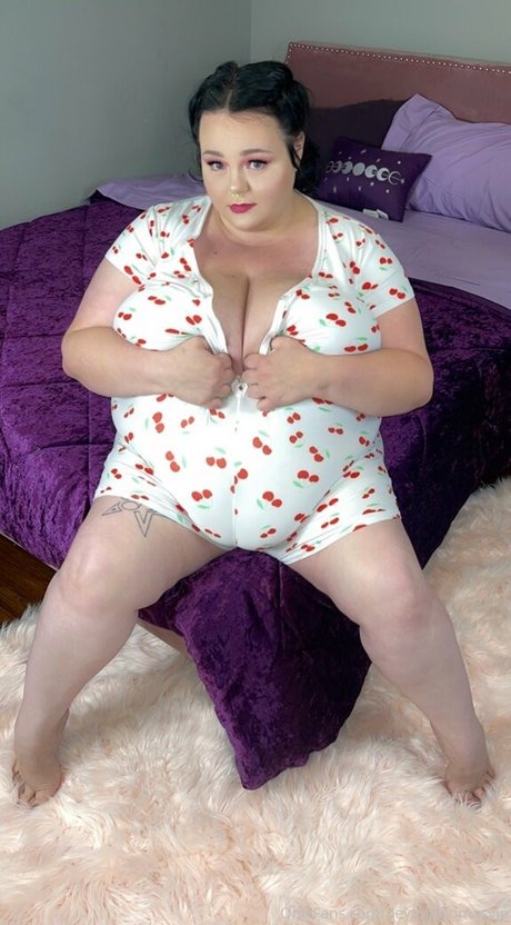 peytonthomasvip model high quality pic