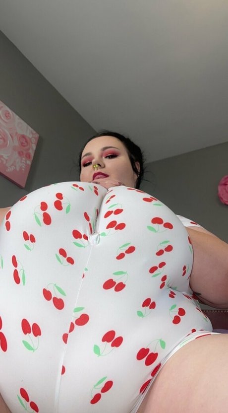 peytonthomasvip star hot photo