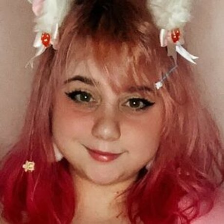 Mintyluxxx adult model images