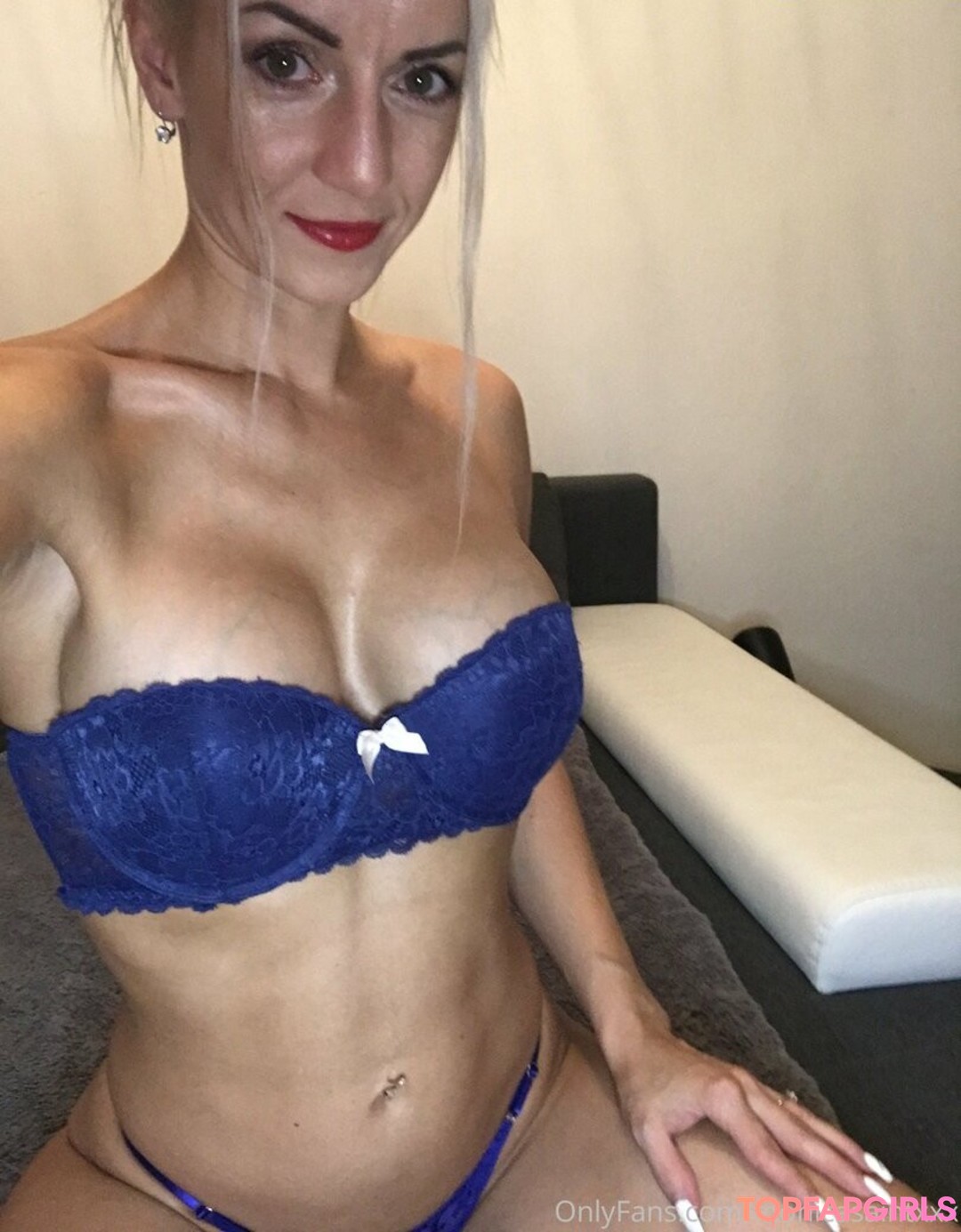monicasaintxxx art model pics