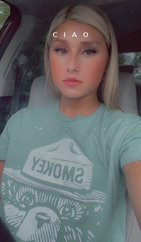 Slickkshaww sexy pornstar gallery