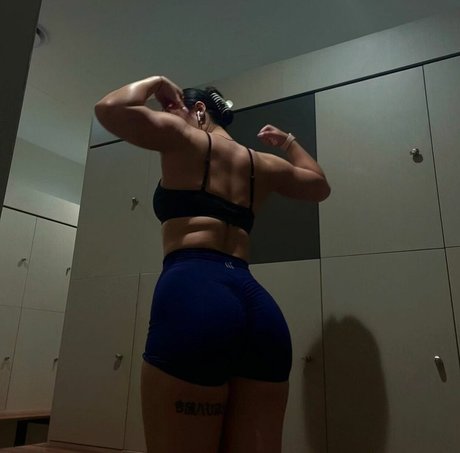 Asianbarbie top profile image