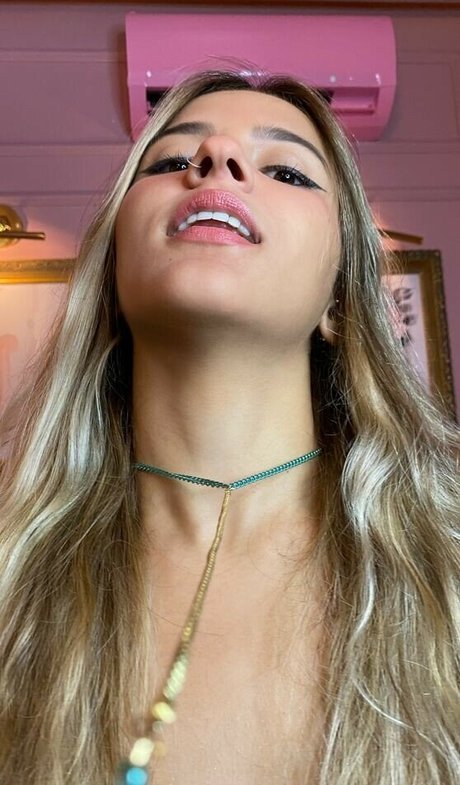 aSurfista star exclusive pictures