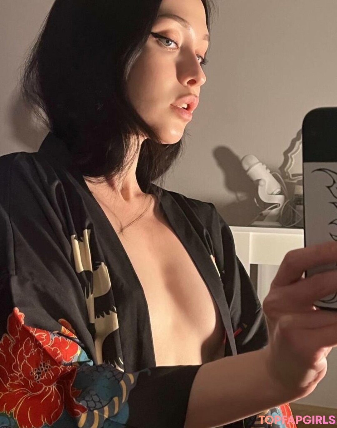 shemale handjob onlyfans hot pictures
