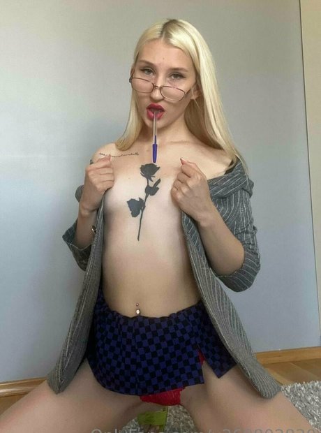 blazing dakota art pornstar pic