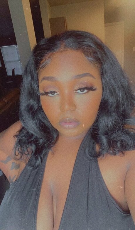 mom son onlyfans top image