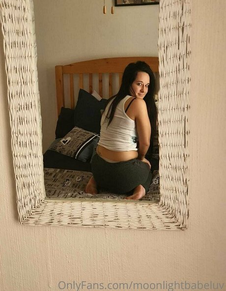 moonlightbabeluv nude model img