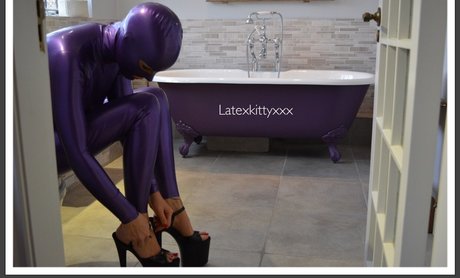 latexkittyxxx model pornographic gallery