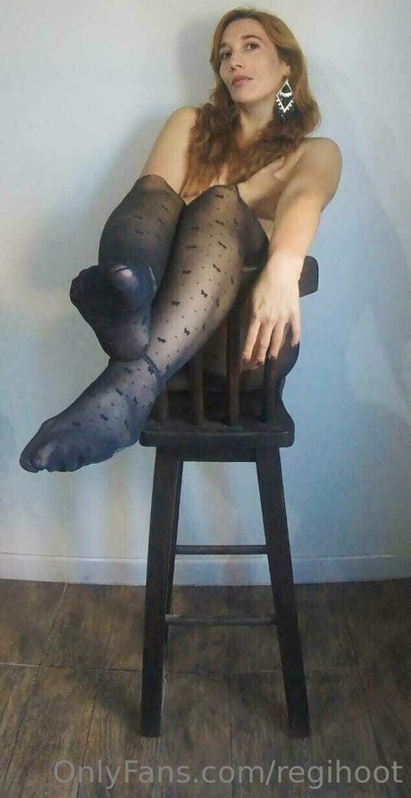 regihoot model sexy images