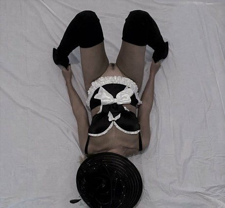 curvy lesbian onlyfans hd picture