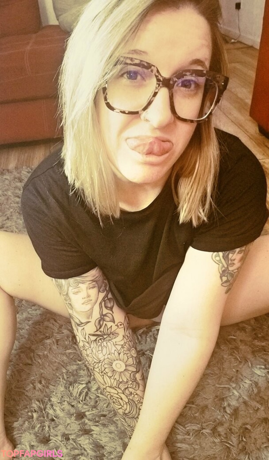 molleewaters model adult photos