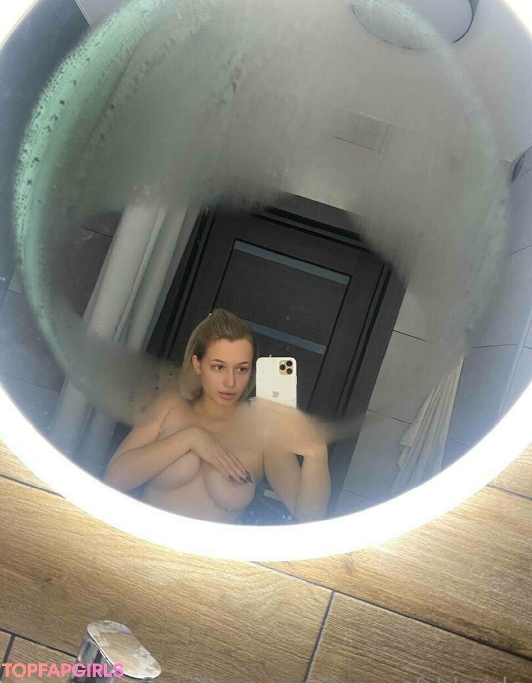 jane of blonde hot star images