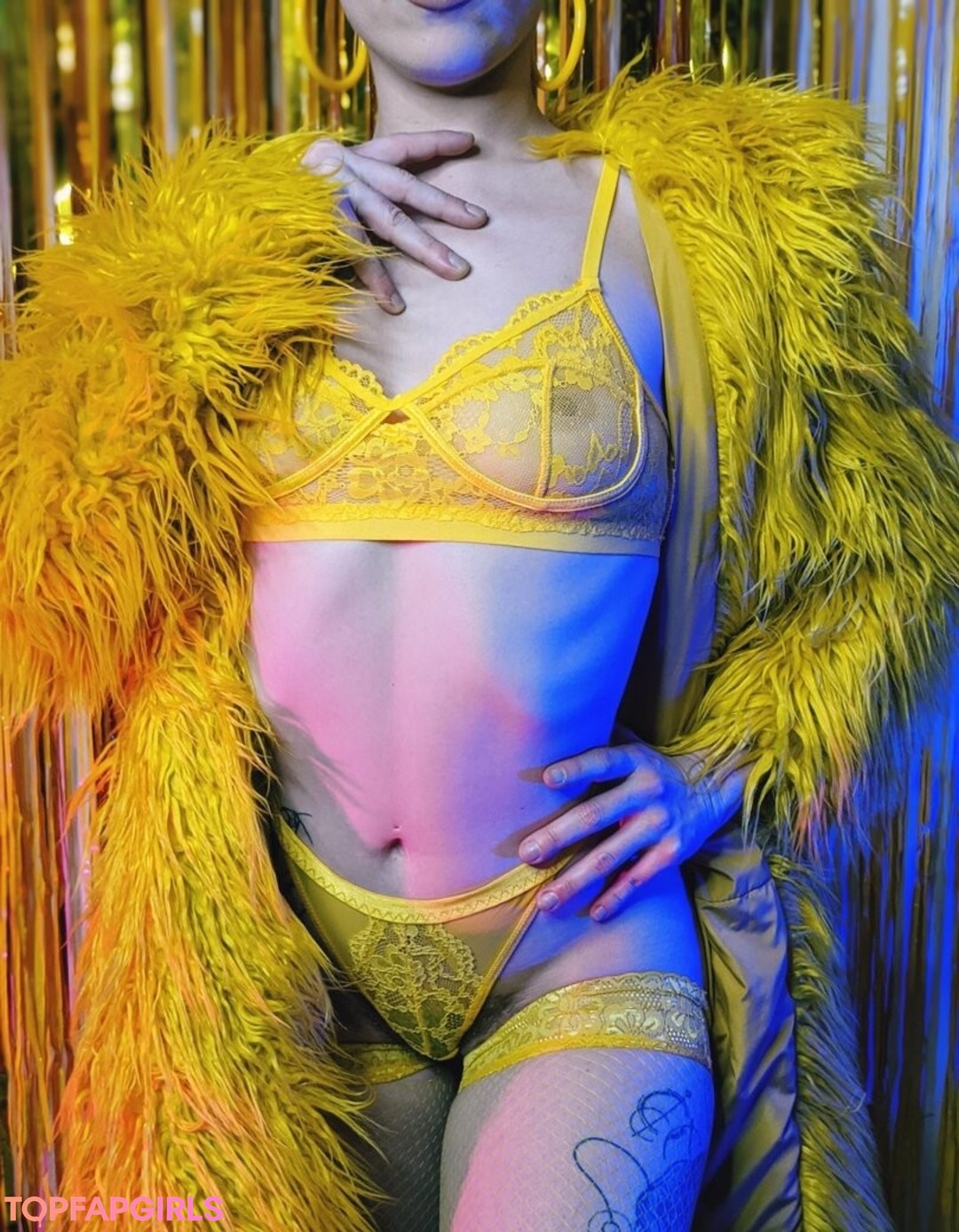 lolobrow model hot archive