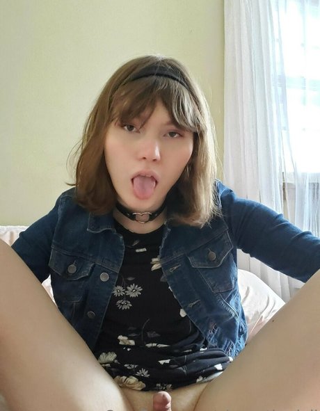 alysonthedoll model naked photos