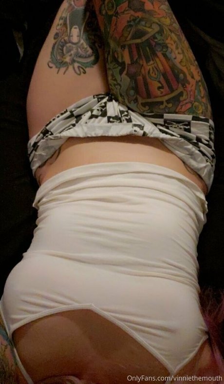 vinniethemouth beautiful pornstar image