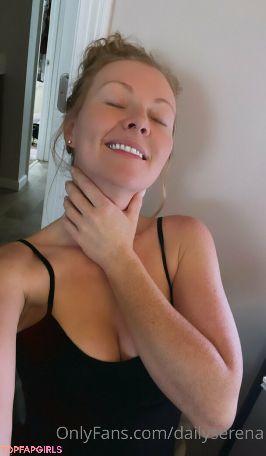 Dailyserena pornstar photos
