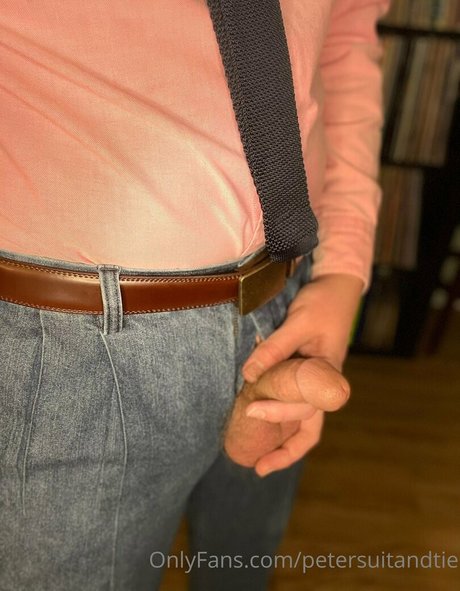 petersuitandtie model naked photos