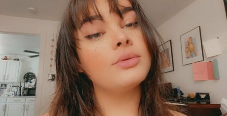 chloeyblack model nude photos