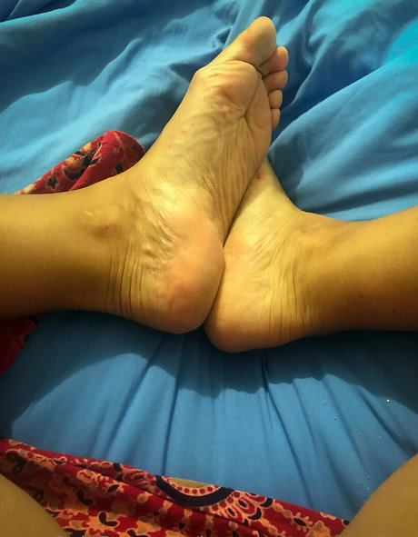 hot mama next door nude star pictures