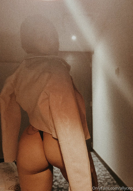 sucking big cock onlyfans exclusive pics