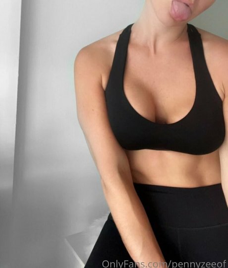 pennyzeeof nude model image