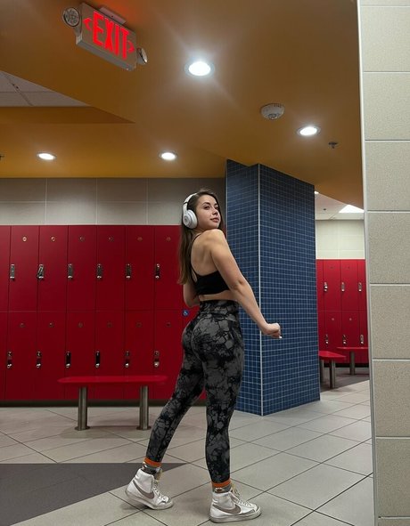 GXR Shorty pretty actress image