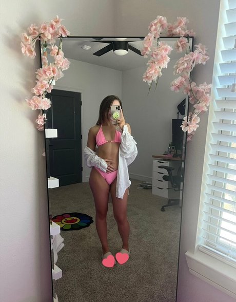 GXR Shorty model adult photos