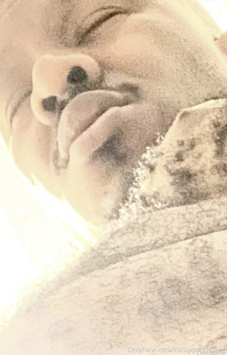 curvyqueenpromo model sexy img