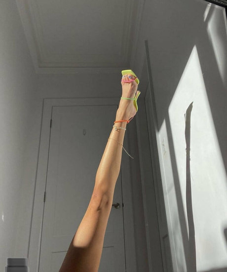 sashashhh model high quality pic