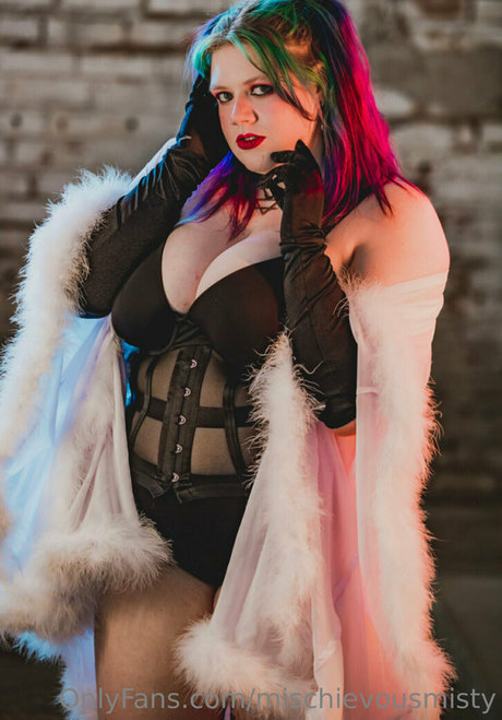 mischievousmisty top profile image