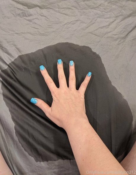 ashlynn212 pornstar art picture