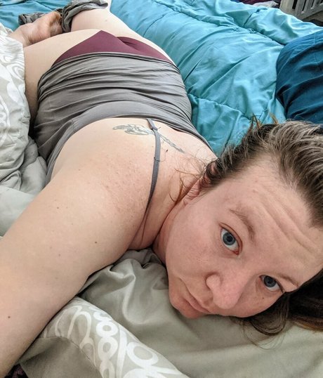 ashlynn212 top profile image