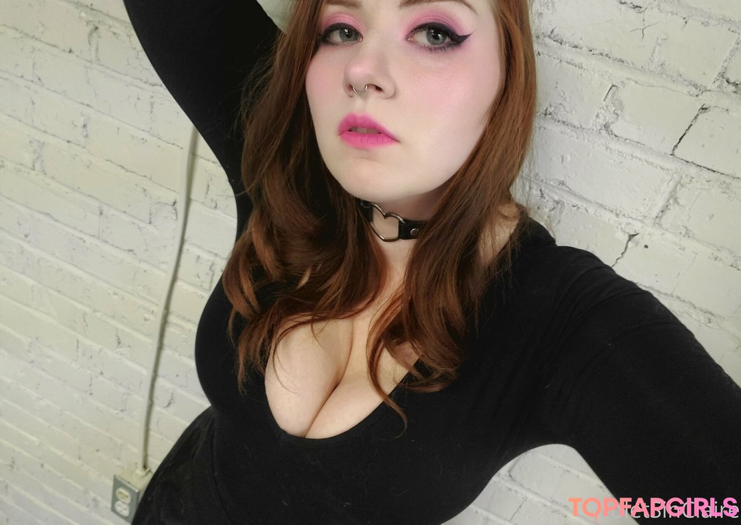 violetsinclaire star hot pic