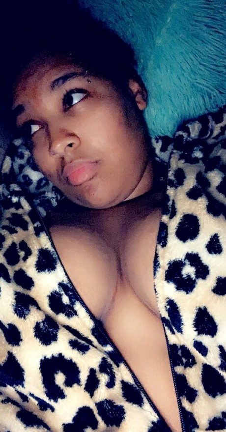 queen coco21 hot star pictures