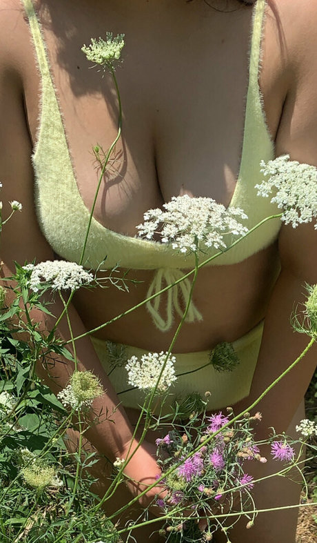 urnakedneighborr perfect model pic