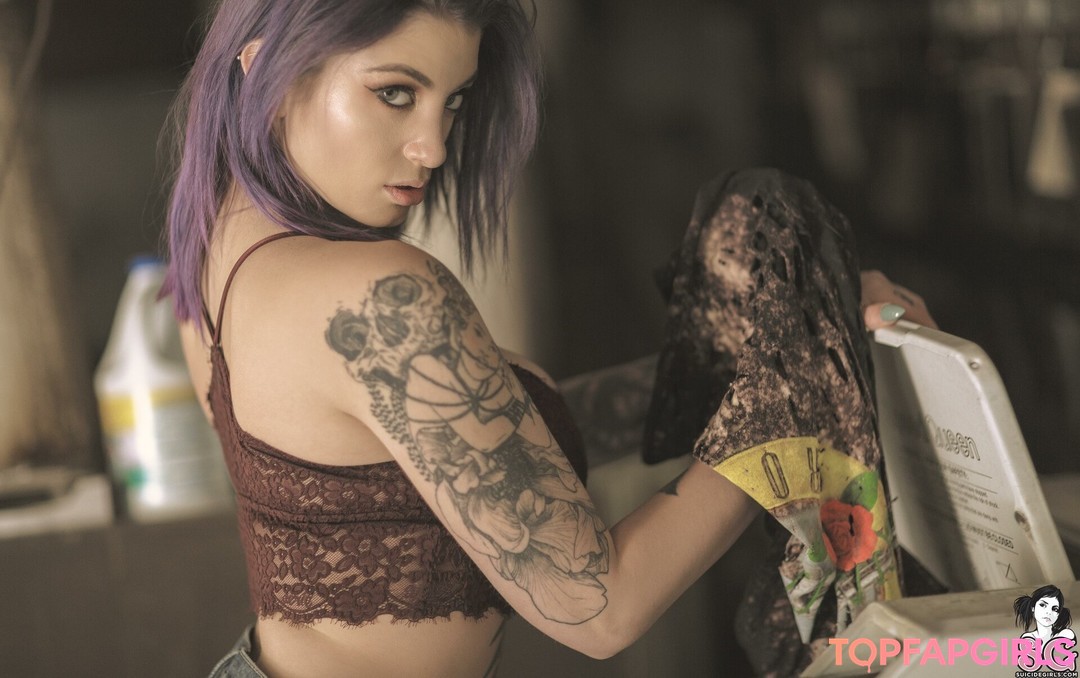 pulpfictionally top model galleries
