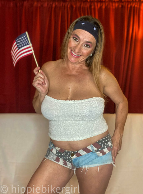 hippiebikergirlfree xxx model picture